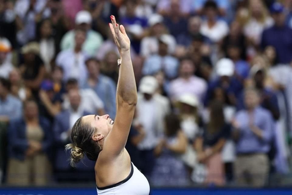 Sabalenka levantó las manos al cielo tras el triunfo en NY.
