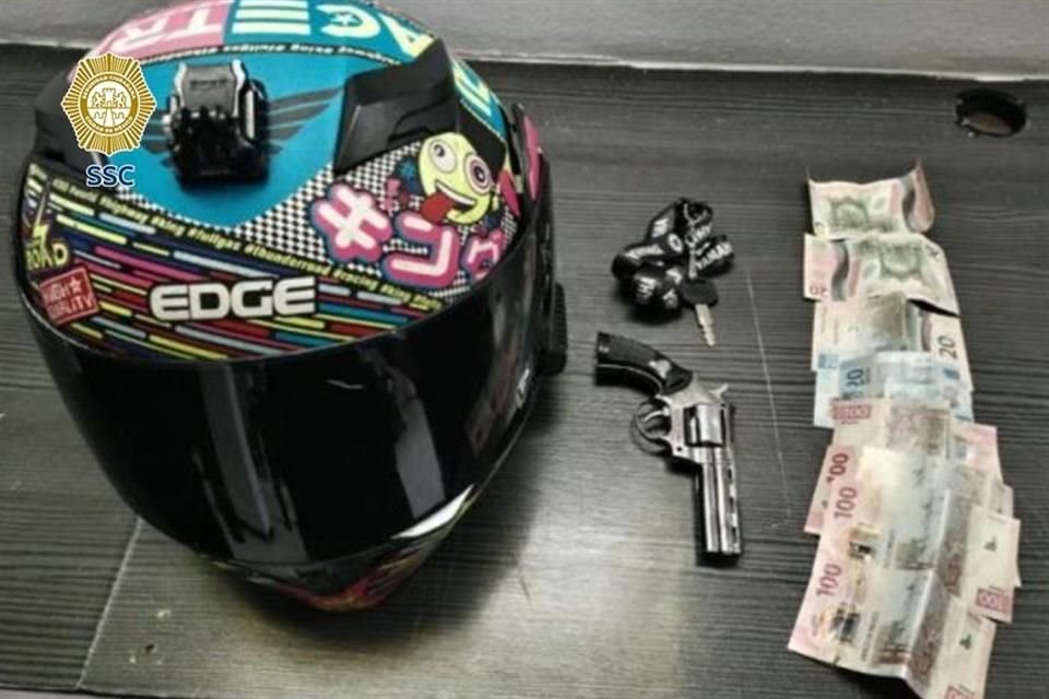 Robo de objetos de la caja registradora
