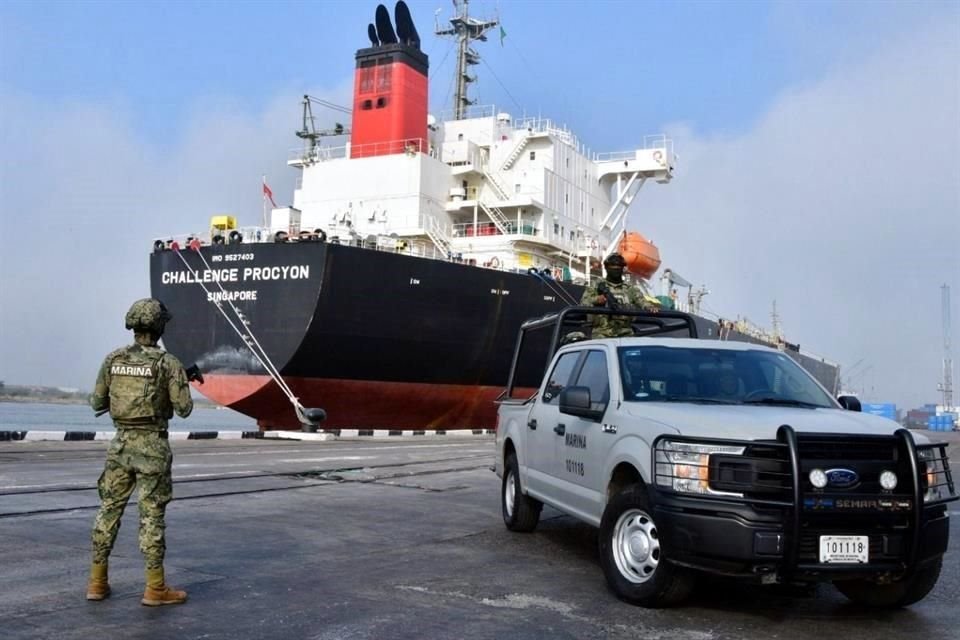 El aseguramiento del buque Challenge Procyon con 10 millones de litros de huachicol, el 19 de marzo en Tampico, permitió la identificación de una cadena vinculada a la Marina.