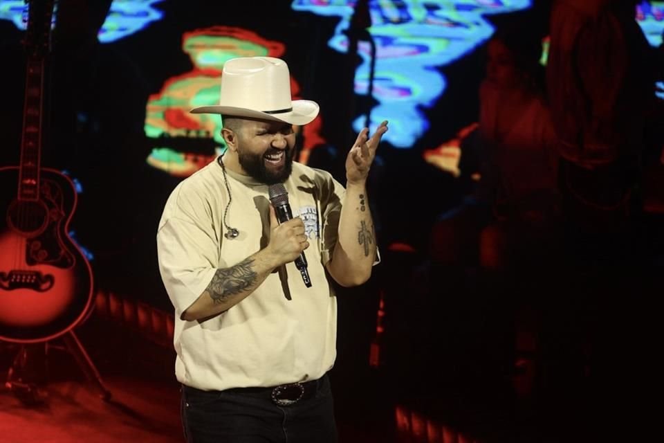 Los fans de León tendrán la oportunidad de disfrutar de un despliegue visual y puesta en escena nunca antes vistos en la música en español.