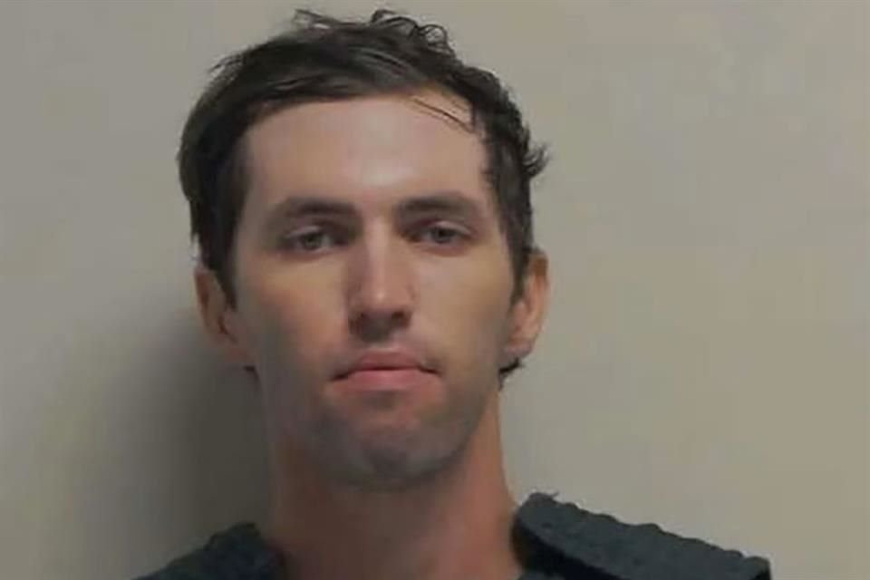 El sospechoso de asesinar al activista Charlie Kirk fue detenido luego de que un familiar del supuesto tirador informó a las autoridades.