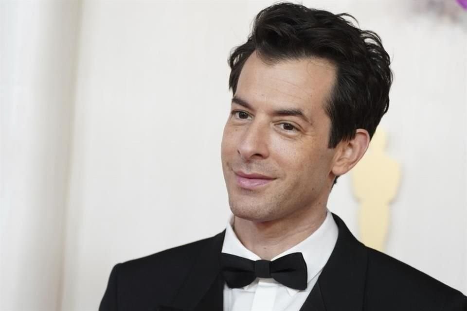 El músico y productor Mark Ronson se sumó a la lista de celebridades que quieren formar parte de la boda de Taylor Swift y Travis Kelce.