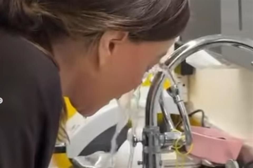 Sofía Vergara canceló su asistencia a los Emmys 2025 por una fuerte reacción alérgica ocular.