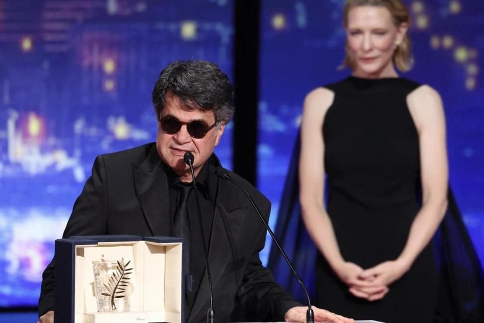 Panahi ganó en mayo la Palma de Oro en el festival de Cannes por esta película.