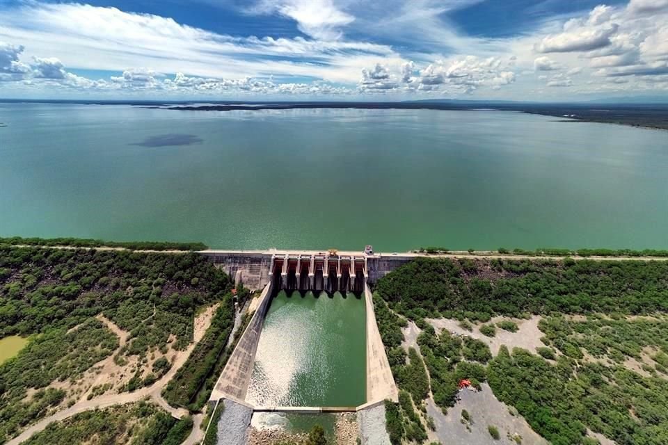Refuta Samuel García versión de Sheinbaum de mandar agua a EU desde la presa El Cuchillo.