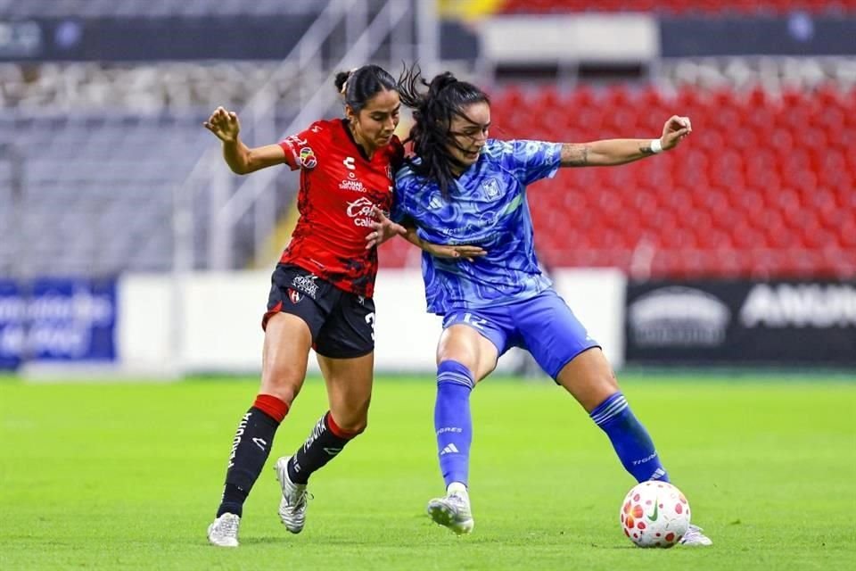 Repasa las imágenes del triunfo de Tigres Femenil sobre las Rojinegras del Atlas.