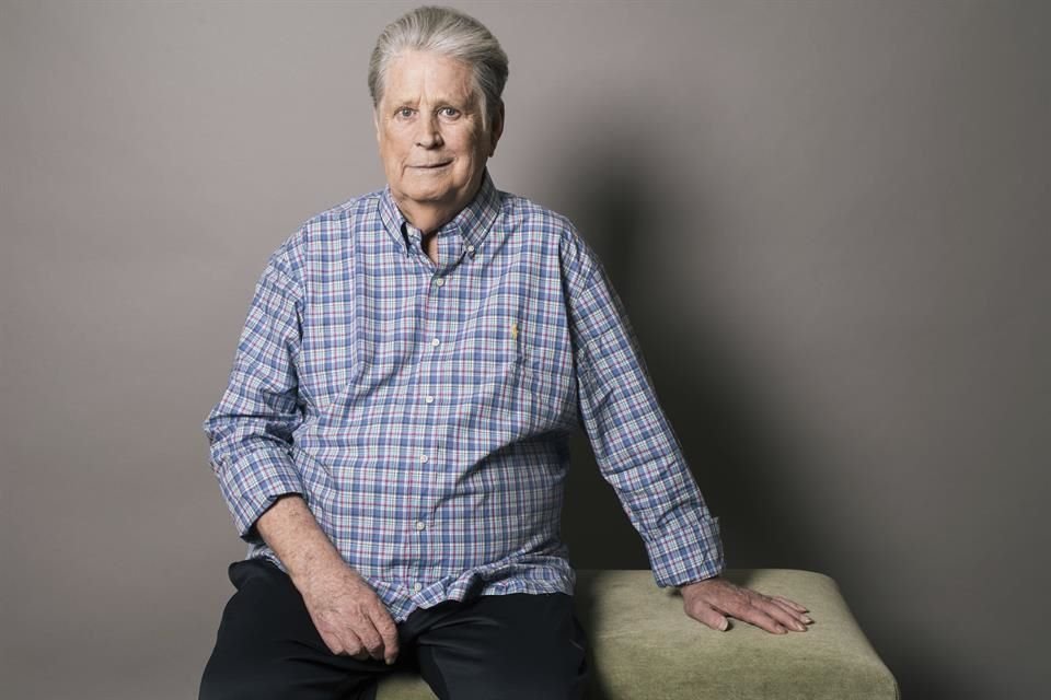 Brian Wilson, leyenda de The Beach Boys, fue sepultado casi dos meses después de su muerte, informó su hija Carnie.