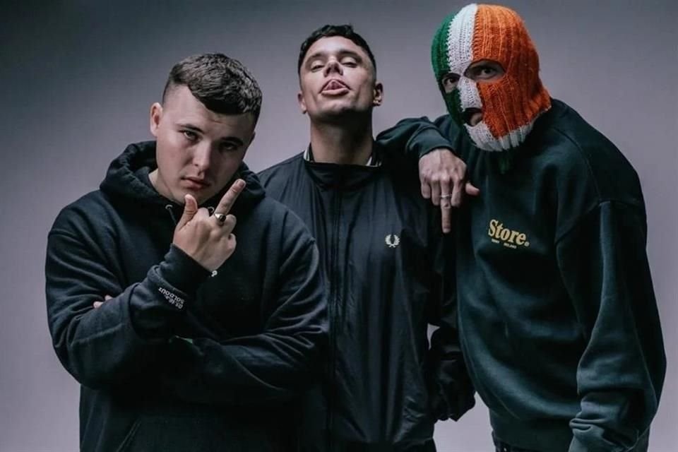 La banda ha estado envuelta en controversias legales y políticas.