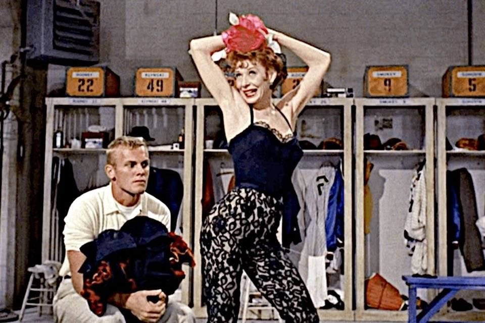 'Damn Yankees', la adaptación de 1958 del espectáculo de Broadway coreografiado por Bob Fosse, cuenta la historia de un aficionado del béisbol que hace un pacto diabólico para ayudar a su equipo.