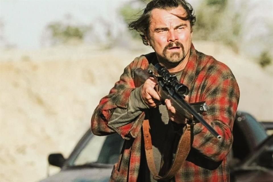 En 'Una Batalla Tras Otra', una familia de revolucionarios se ve en peligro cuando uno de sus antiguos enemigos resurge y amenaza a su hija.