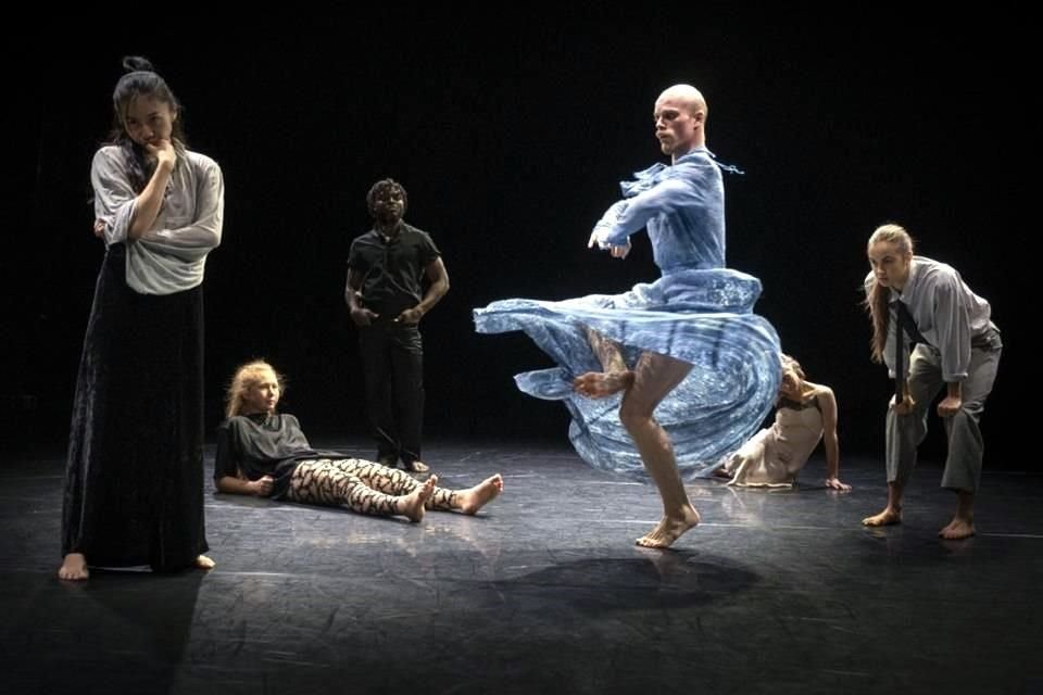 La obra 'Void', del coreógrafo belga Wim Vandekeybus, se presentará lunes 29 y martes 30 de septiembre en el Teatro Julio Castillo del Centro Cultural del Bosque.