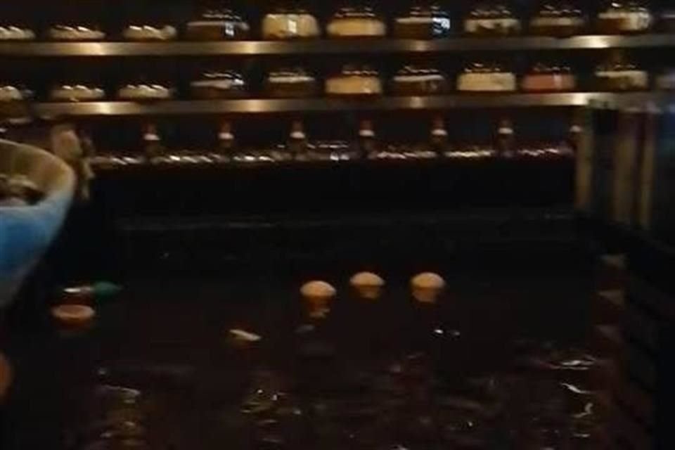 El pan flotando en La Esperanza de Santa Martha Acatitla.