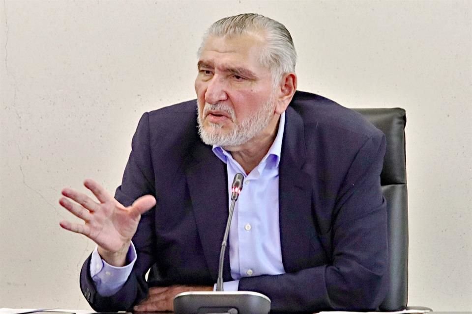 Adán Augusto López pagó, por sus ingresos de 2023 y 2024, 2.4% de ISR, muy por debajo del 35% marcado por la ley, advirtieron expertos.