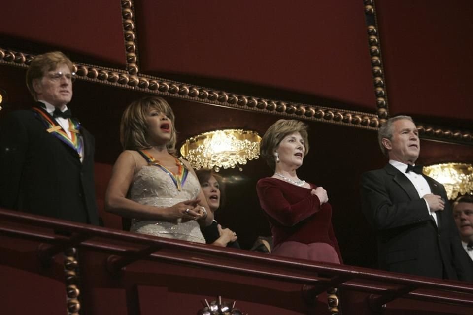 Turner falleció el 24 de mayo de 2023 a los 83 años tras una larga enfermedad en su hogar en Küsnacht, cerca de Zúrich.