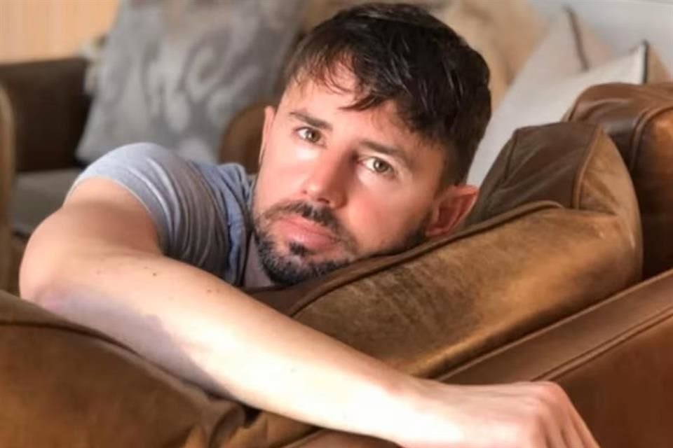 Durante más de 25 años, Roberts trabajó con algunas de las estrellas musicales más importantes del mundo, ayudándoles a coreografiar rutinas para videos y giras en vivo.