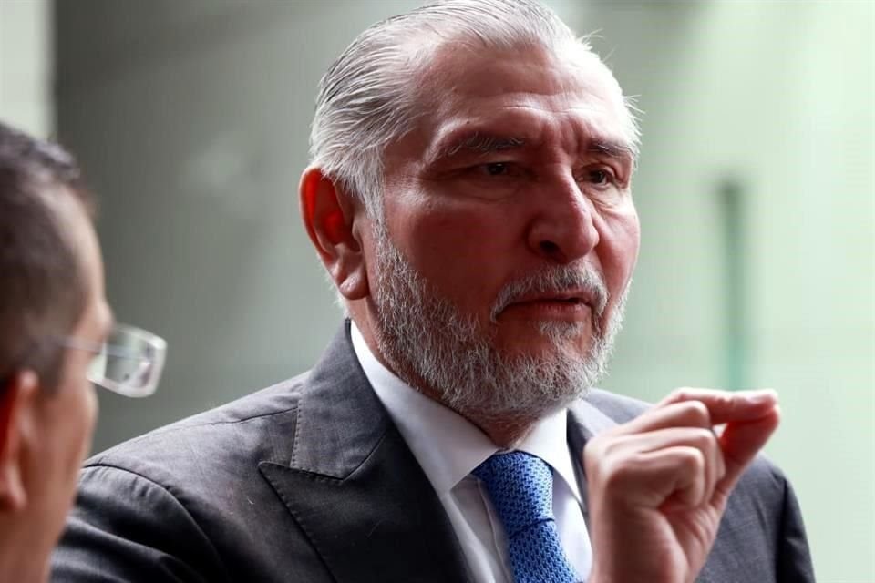 El coordinador de los senadores de Morena, Adán Augusto López.