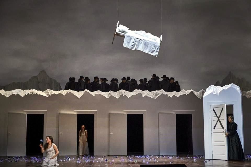 La nueva producción de 'La Sonnambula', de Vincenzo Bellini, con Nadine Sierra y Xavier Anduaga en los protagónicos, inaugura la temporada En vivo desde el Met de Nueva York en el Auditorio Nacional.