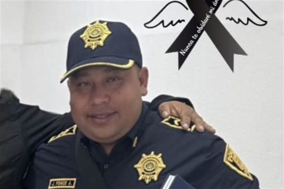 El uniformado de la Secretaría de Seguridad Ciudadana falleció en el lugar y su pareja fue trasladada a un hospital.