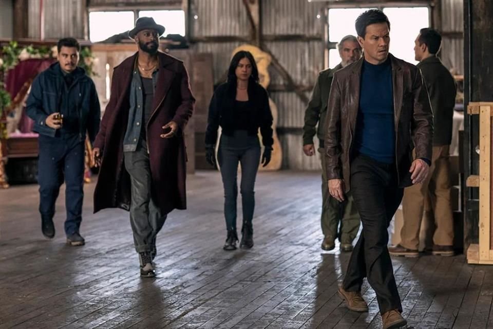 Aquí lo que importa es que la acción no pare y, en las manos del director Shane Black, tampoco la comedia.