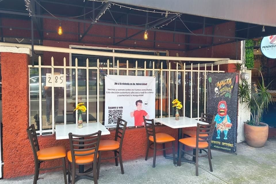 Los ciclistas argumentan que es recuperación del espacio público; locatarios acusan posibles pérdidas económicas. 