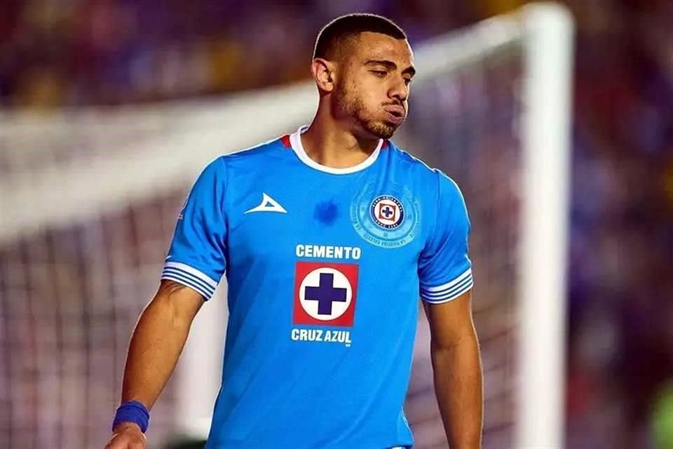 Giorgos Giakoumakis se irá de Cruz Azul en préstamo por un año con opción de compra al PAOK de Grecia.