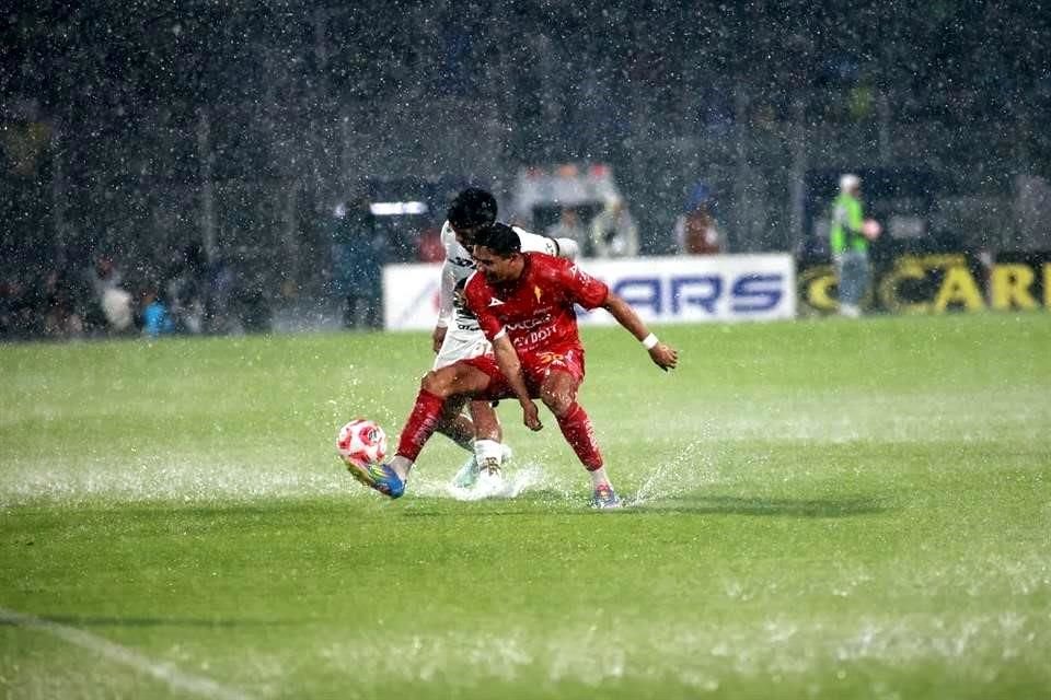 Pumas llegó a cuatro puntos y Necaxa sumó cinco unidades luego de cuatro duelos en el Apertura 2025.