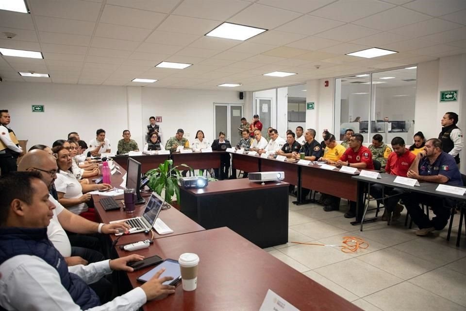 Este domingo, en Manzanillo fue instalado el Puesto de Comando ante la proximidad de 'Priscilla'.