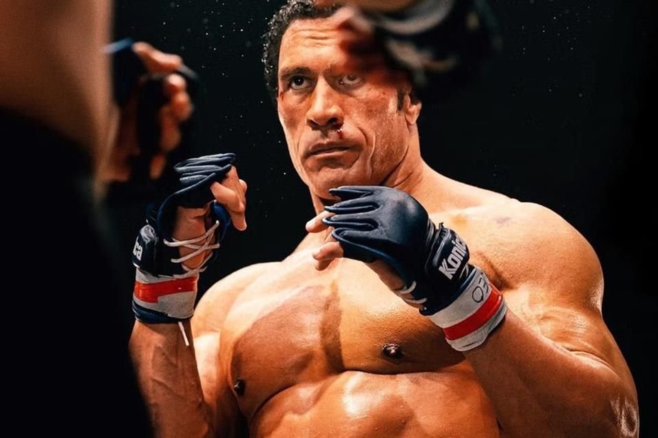 Dwayne Johnson lo apuesta todo en la cinta dramática 'La Máquina: The Smashing Machine', de la cual nos habla la crítica Adriana Fernández.