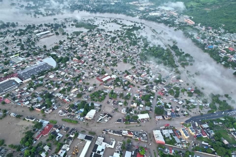 CSP dijo que 2 personas han fallecido por lluvias en el País; PC reportó que en Álamo, Veracruz, hay 5 mil viviendas afectadas.