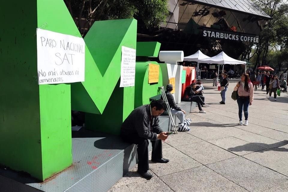 Trabajadores del SAT han sido amenazados por ser parte de la protesta de hoy.