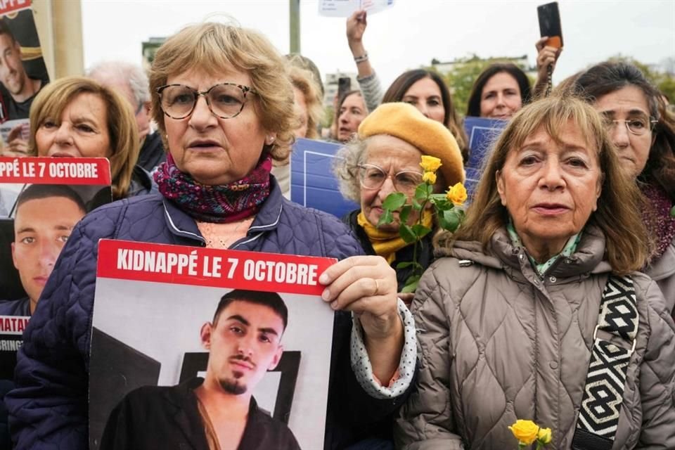 Donald Trump afirmó que fase 2 del acuerdo en la guerra en Gaza 'comienza ahora' tras quejas sobre la entrega de rehenes israelíes muertos.