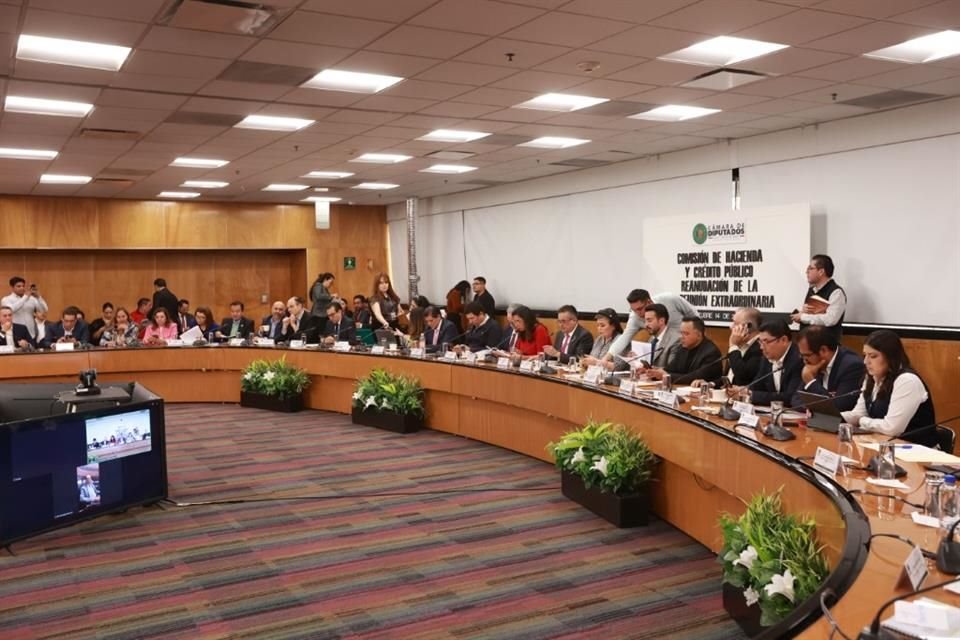 El gravamen a sueros orales que no cumplan con lineamientos de la Organización Mundial de la Salud (OMS) fue aprobado por la mayoría en la Comisión de Hacienda y Crédito Público de San Lázaro.