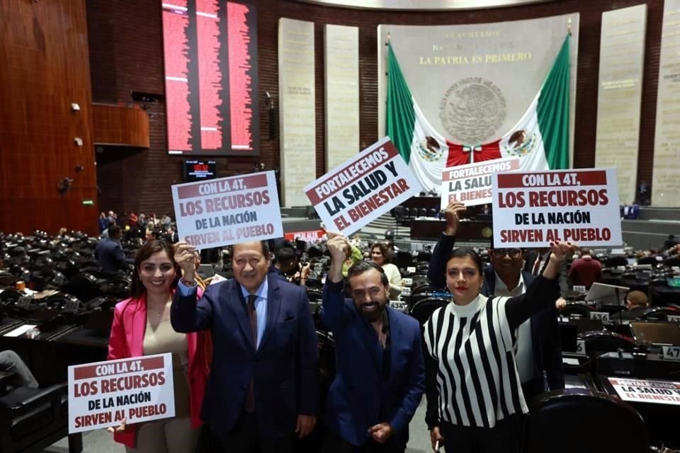 Por su parte, los legisladores de Morena defendieron los aumentos.
