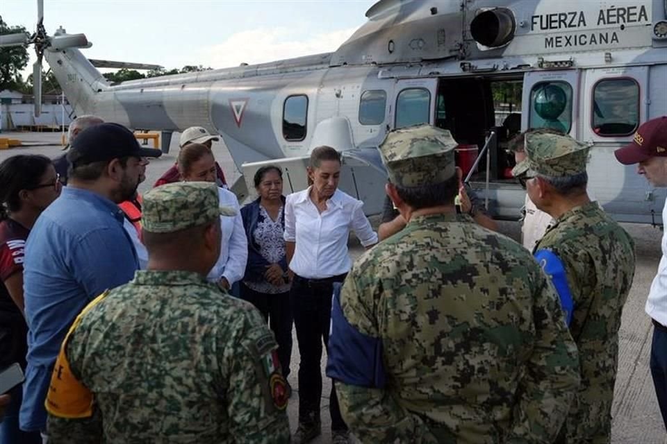 La Presidenta Claudia Sheinbaum informó que la Secretaría de Bienestar realiza los censos para la entrega de apoyos a las familias damnificadas tras lluvias en Veracruz.