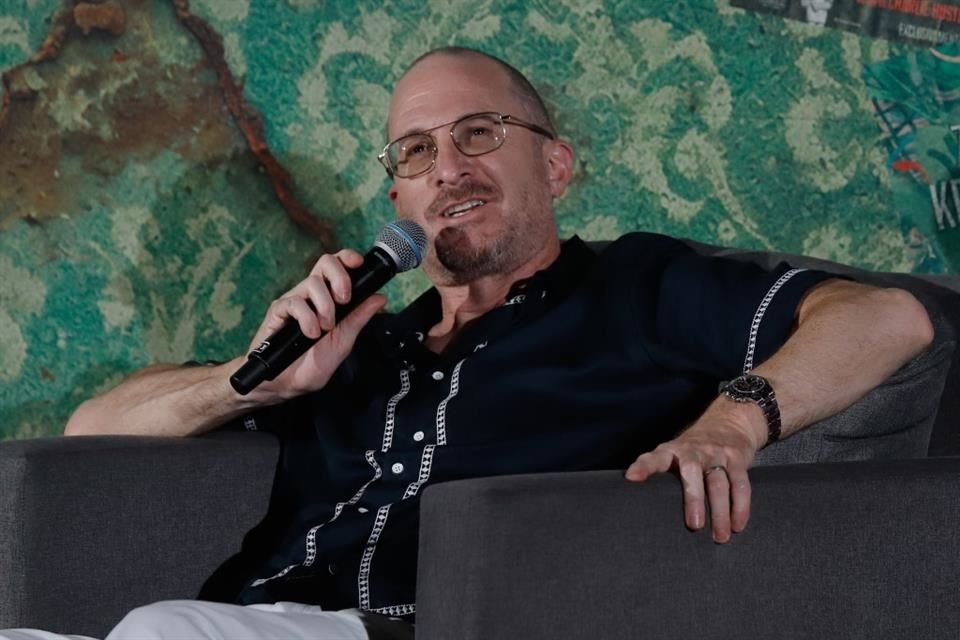 El cineasta presentó 'Atrapado Robando', su primera comedia.