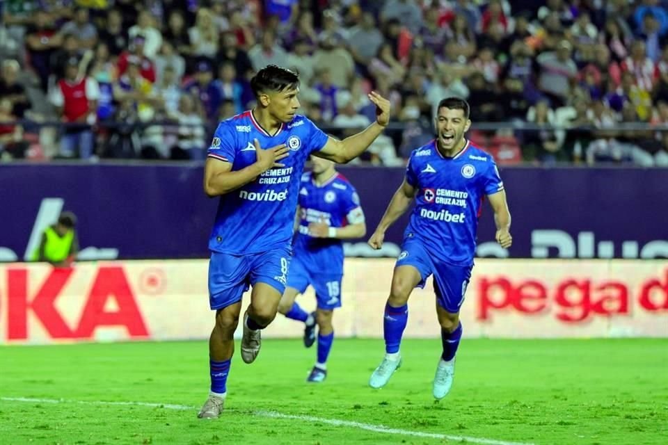 Ángel Sepúlveda puso el 2-0 desde los once pasos.