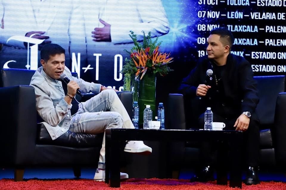 Para calentar motores, los intérpretes lanzaron recientemente la canción 'La Máquina del Tiempo', una composición de Cuen.