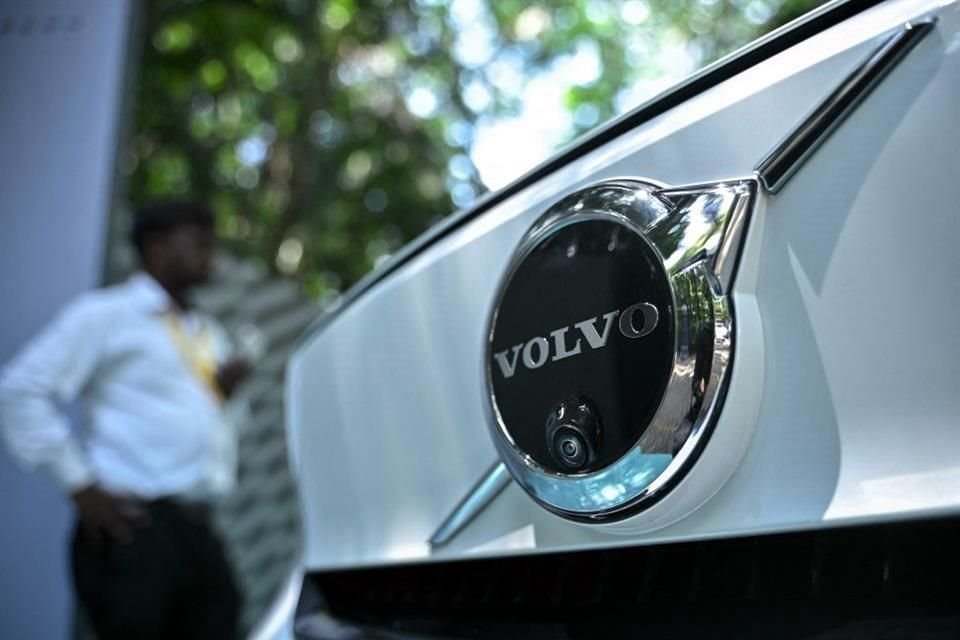 Volvo, uno de los fabricantes de automóviles europeos más expuestos a los aranceles de Trump, reportó beneficios que superaron las expectativas del mercado.