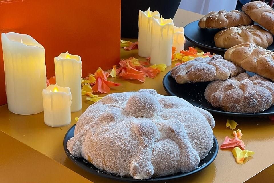 Tradición y sabor en la develación de ofrenda de El Globo