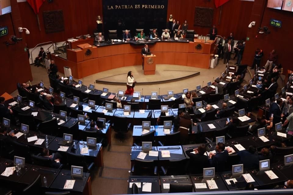 La Comisión Permanente, integrada hoy por el Senado, se conforma con 19 diputados y 18 senadores y se instalará el lunes en la Cámara de Diputados. 