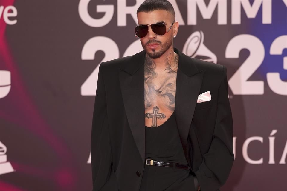 La Fundación Herencia Hispana anunció este miércoles que el artista puertorriqueño galardonado con el Latin Grammy será homenajeado en el Teatro Warner en Washington, el 4 de septiembre.