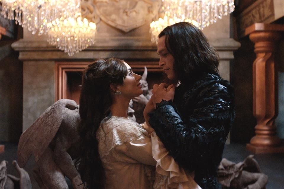 El reconocido cineasta Luc Besson reimagina el mito de 'Drácula' en un filme que busca morder al espectador con su romanticismo oscuro.