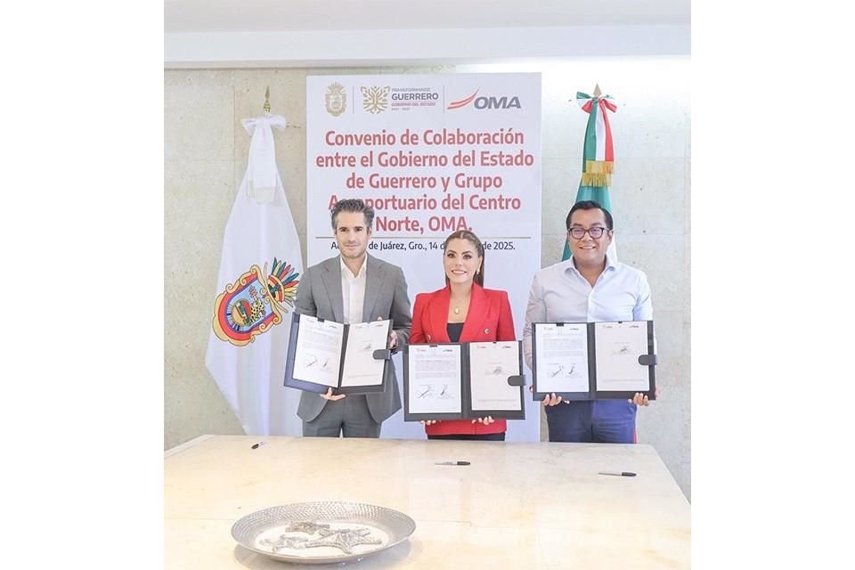 Firma Evelyn Salgado convenio con Grupo Aeroportuario OMA