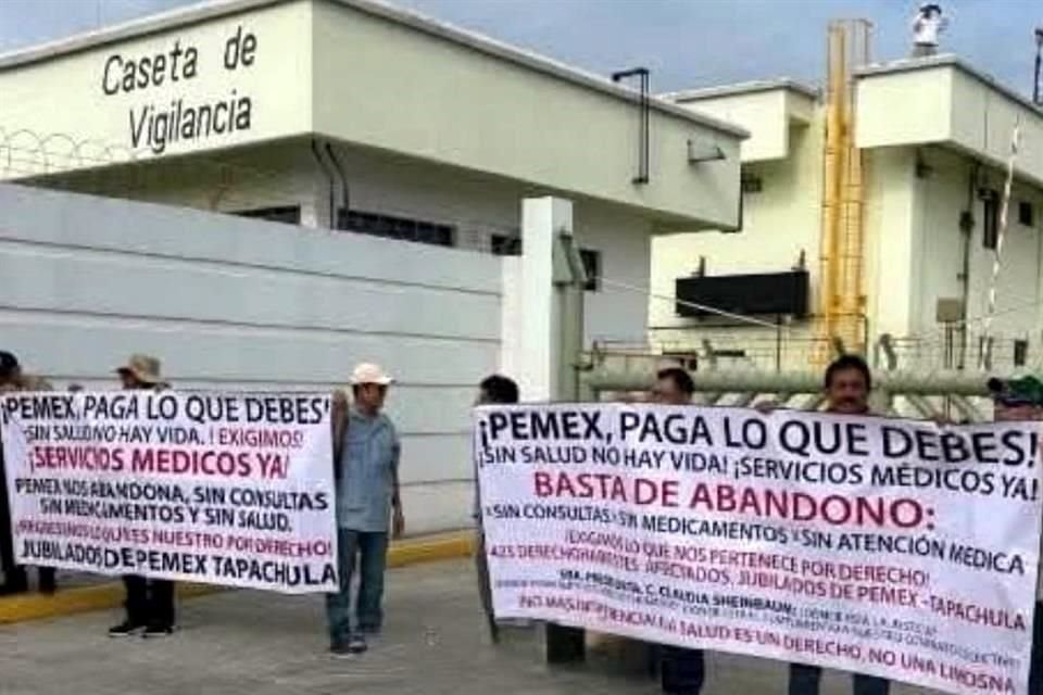 Jubilados de Pemex levantaron el bloqueo en la Terminal de Almacenamiento y Distribución (TAD) de Tapachula, tras cinco días de desabasto de gasolina en la región de la Costa de Chiapas.