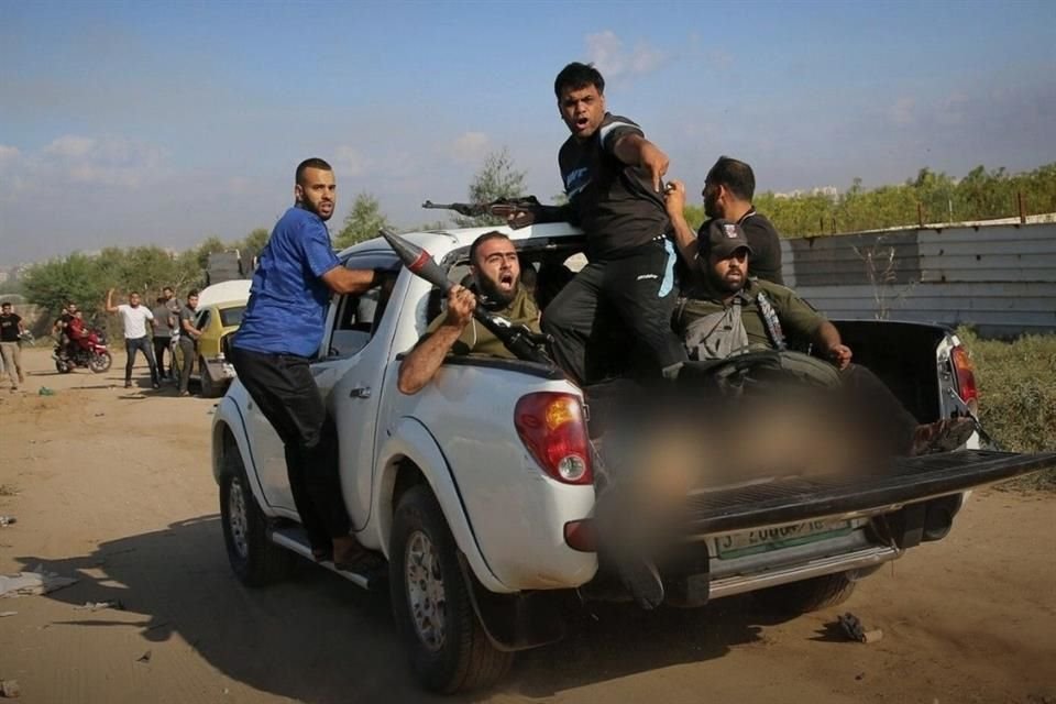 El retiro original del documental de la programación se debió a que al parecer no se cumplieron los requisitos generales para su proyección.