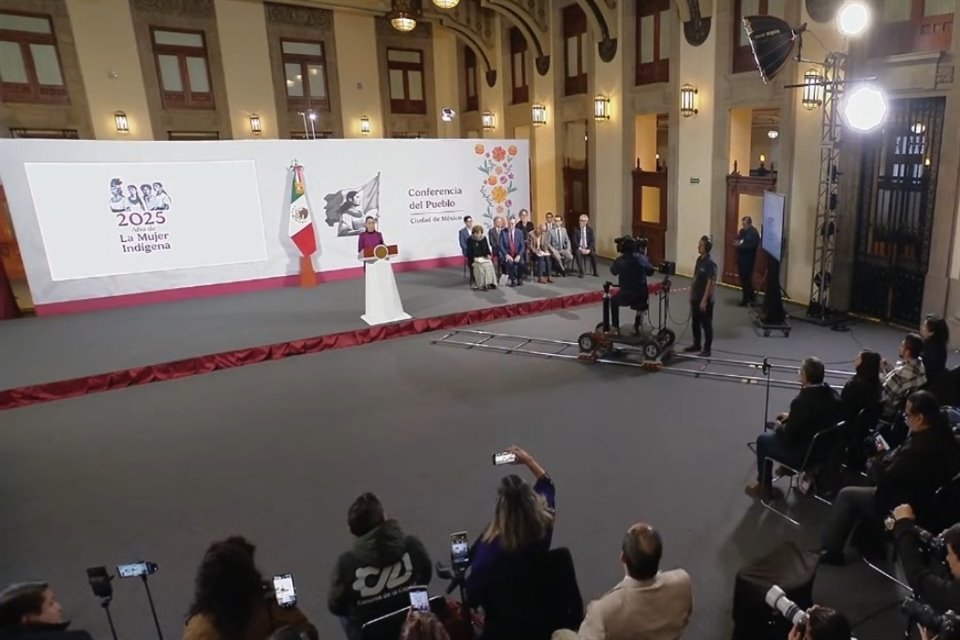 La Presidenta en conferencia de prensa mañanera.