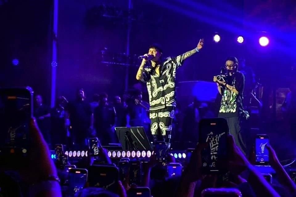 El cantante de corridos tumbados Junior H prendió a unos 29 mil fans.