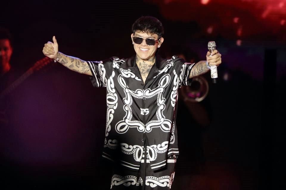 El cantante de corridos tumbados Junior H prendió a unos 29 mil fans en Monterrey.