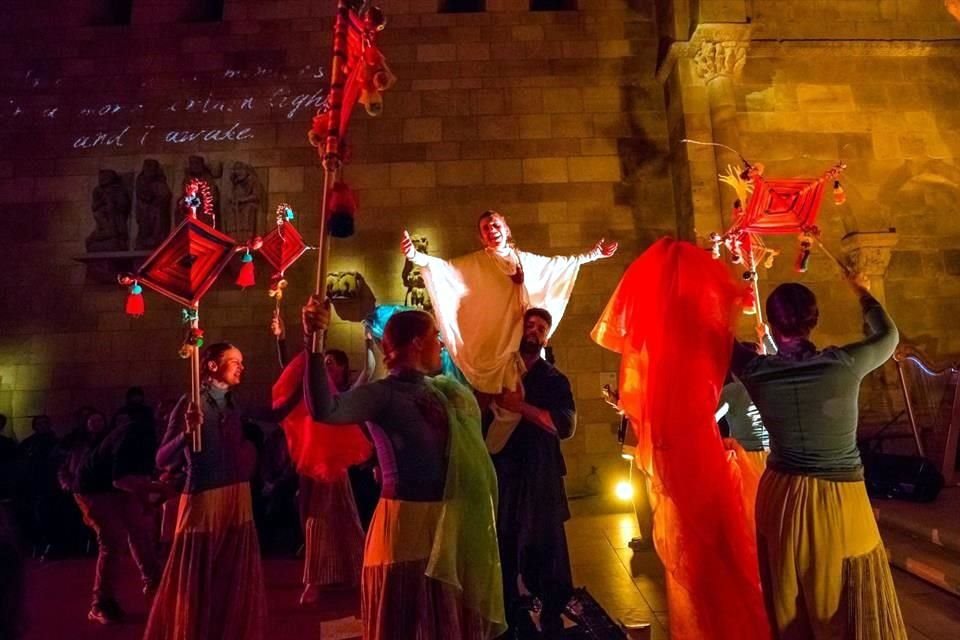 La ópera procesional 'Primero sueño' fue estrenada en enero pasado en los claustros del Met y ahora será presentada en el zócalo y atrio de la Catedral de Puebla.