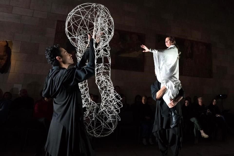 Magos Herrera, a quien le fue comisionada la pieza junto a la compositora Paola Prestini, estará acompañada del conjunto vocal Sjaella, entre otras y otros intérpretes.